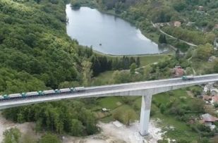 ../Viadukt-t-nad-Sinkevitsa-e-s-d-lzhina-640-m